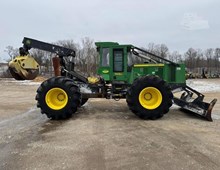 2015 John Deere 748H